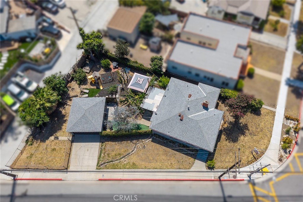 2500 Carlos St Property Photo 35