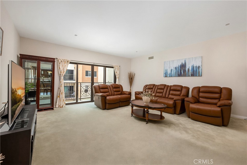 600 N Atlantic Blvd 502 Property Photo 6