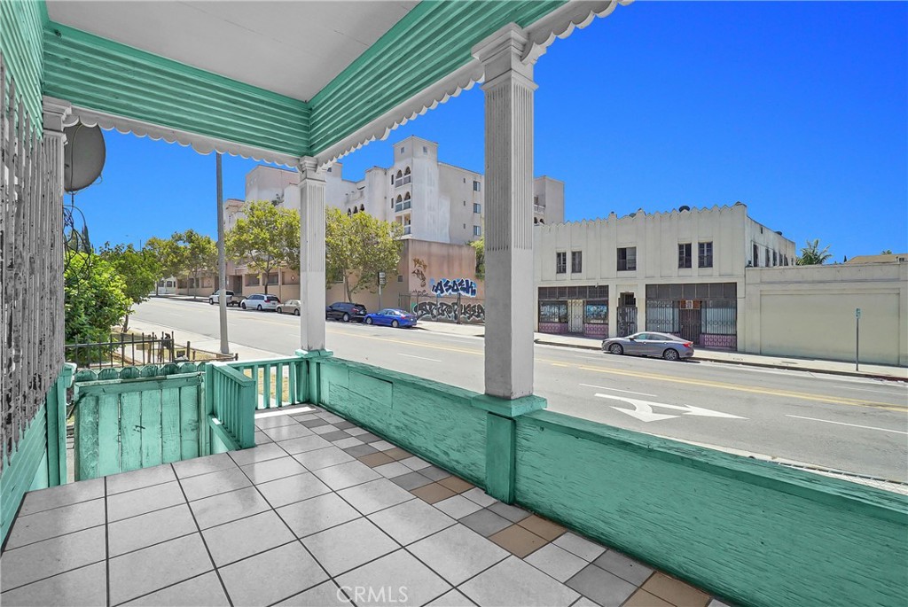 1465 W Temple Street Property Photo 6