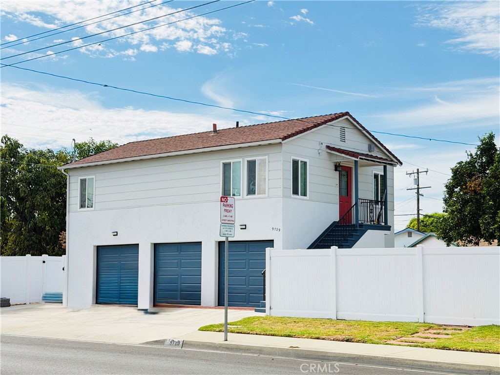9729 W Live Oak Avenue Property Photo 1
