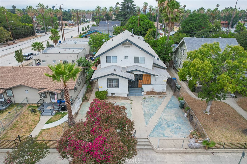 515 E Pasadena Street Property Photo 3