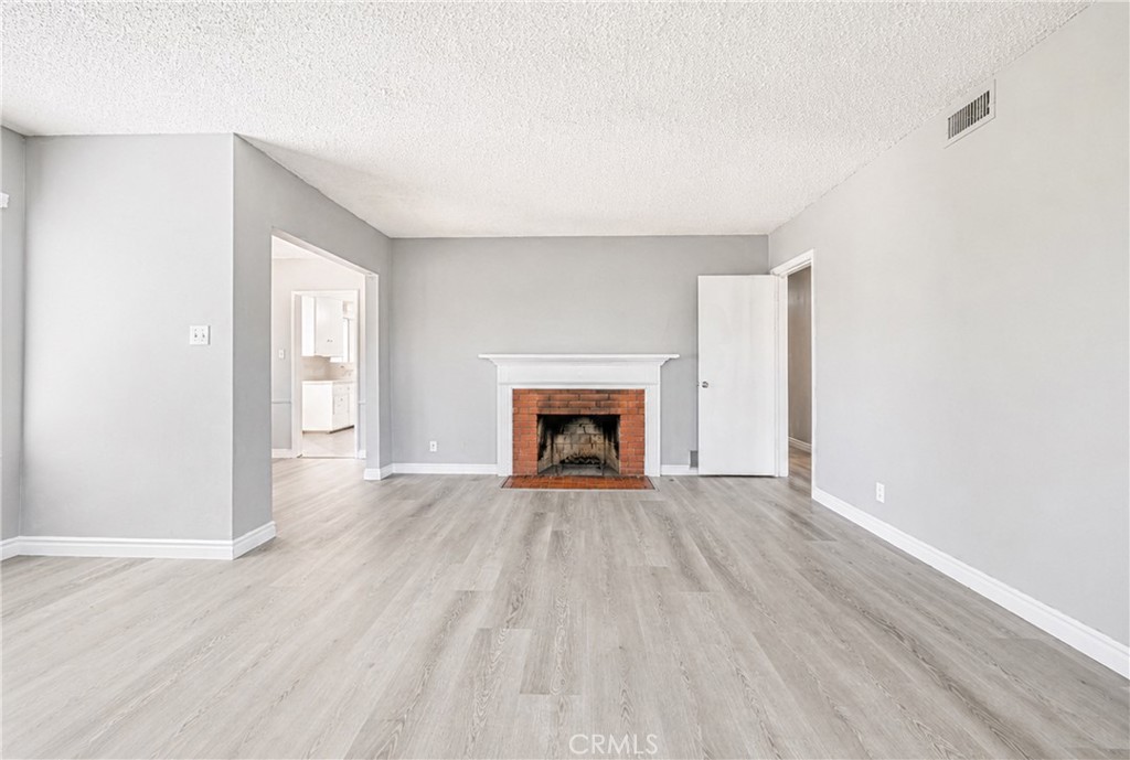 401 S Cherrywood Street Property Photo 4