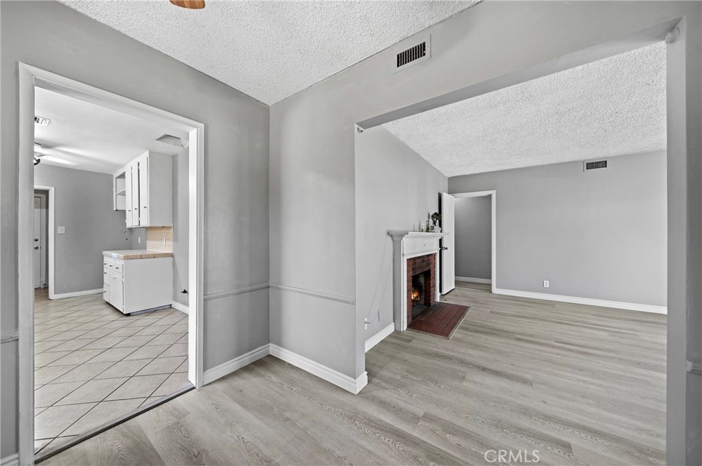 401 S Cherrywood Street Property Photo 8