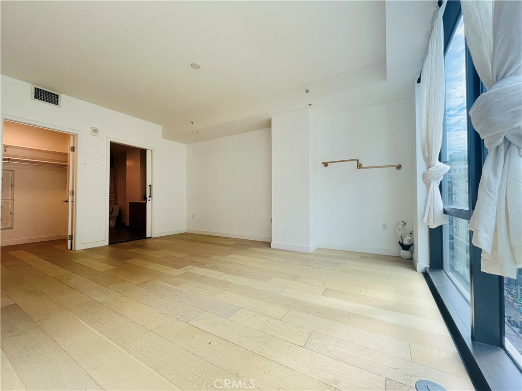 400 S Broadway 814 Property Photo 7