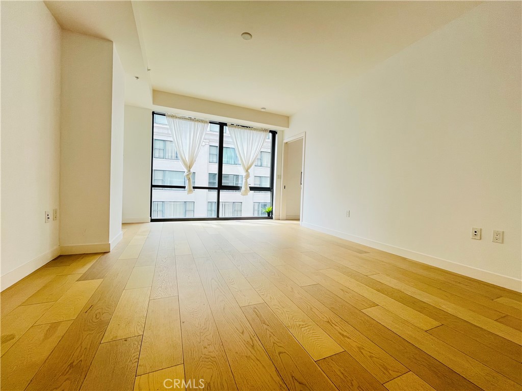 400 S Broadway 814 Property Photo 8