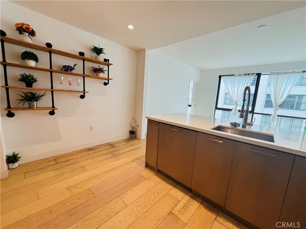 400 S Broadway 814 Property Photo 14