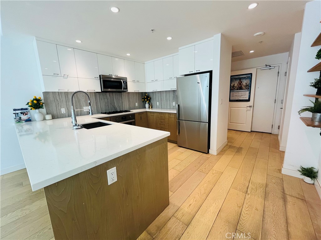 400 S Broadway 814 Property Photo 16