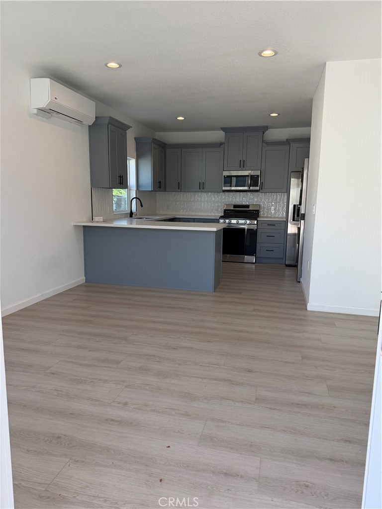236 S 1st Property Photo 2