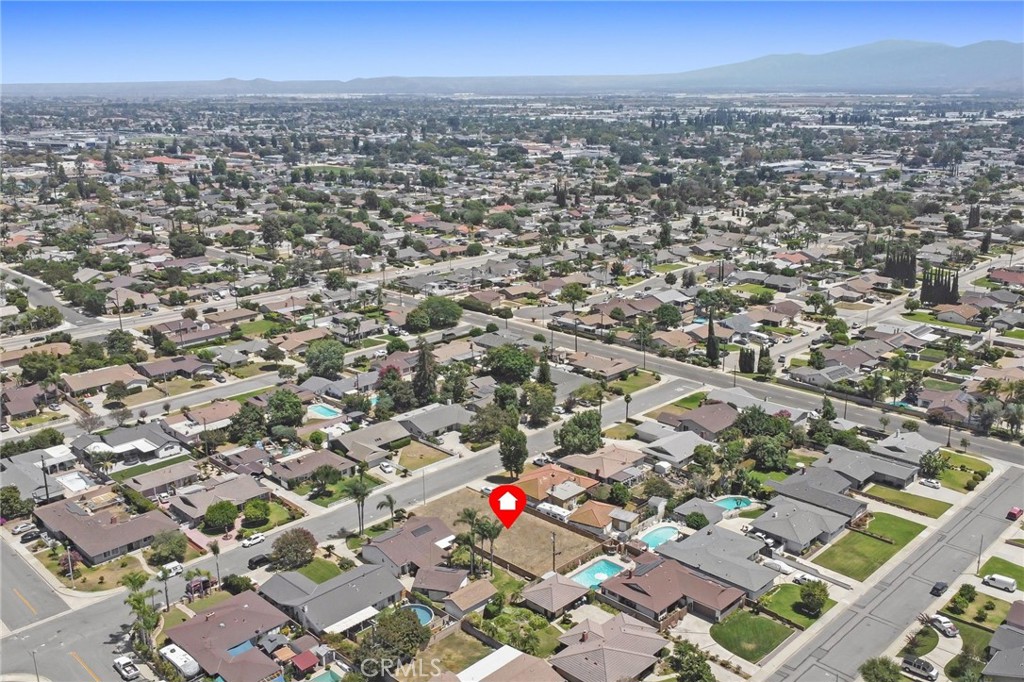 12440 Russell Avenue Property Photo 8
