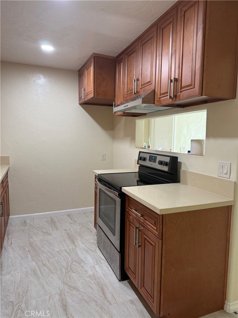 7632 Crescent 10 Property Photo 4
