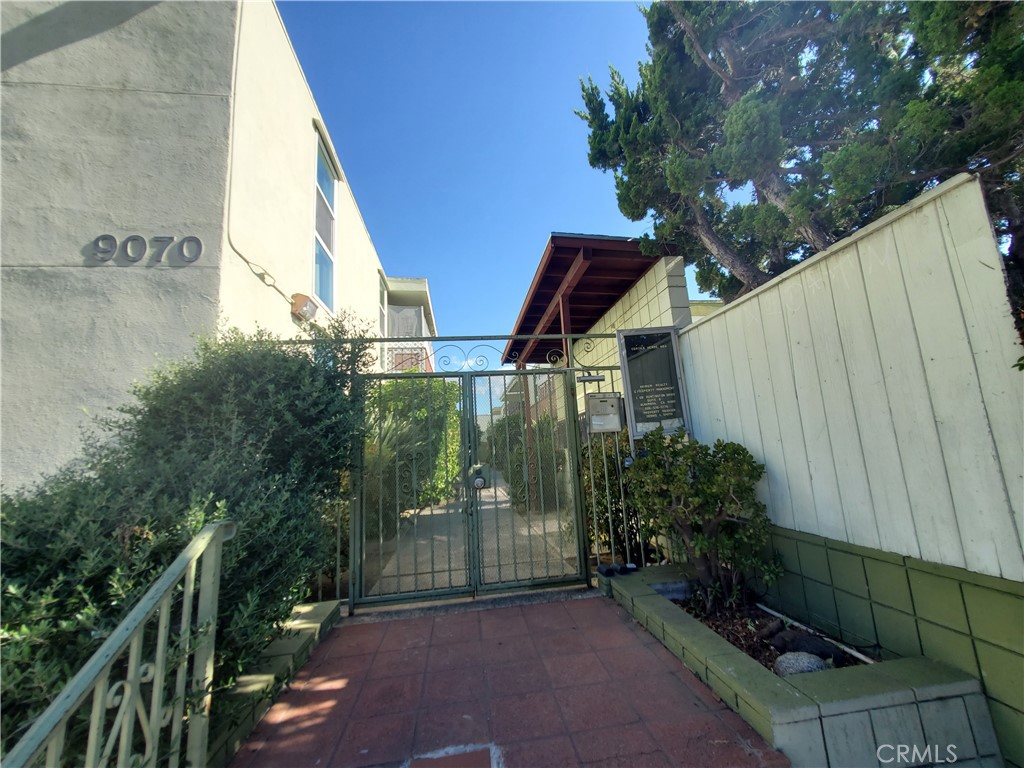 9070 Huntington Drive 6 Property Photo 1