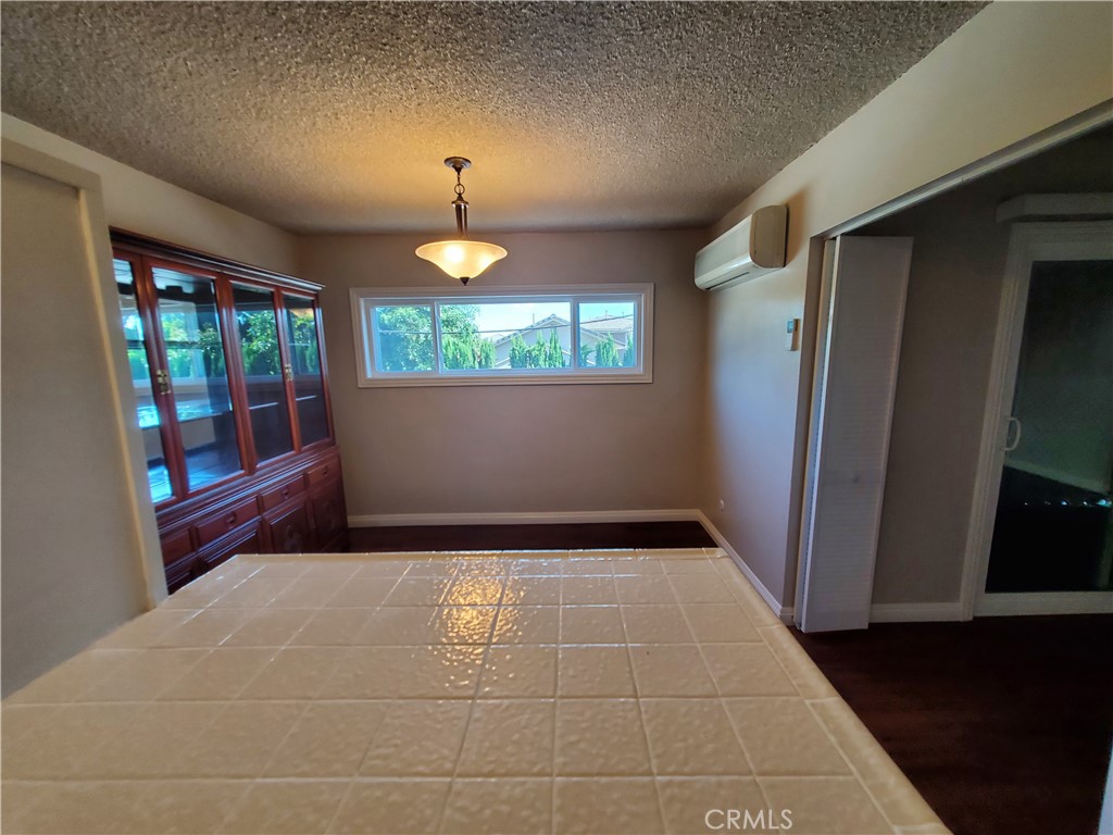 9070 Huntington Drive 6 Property Photo 3