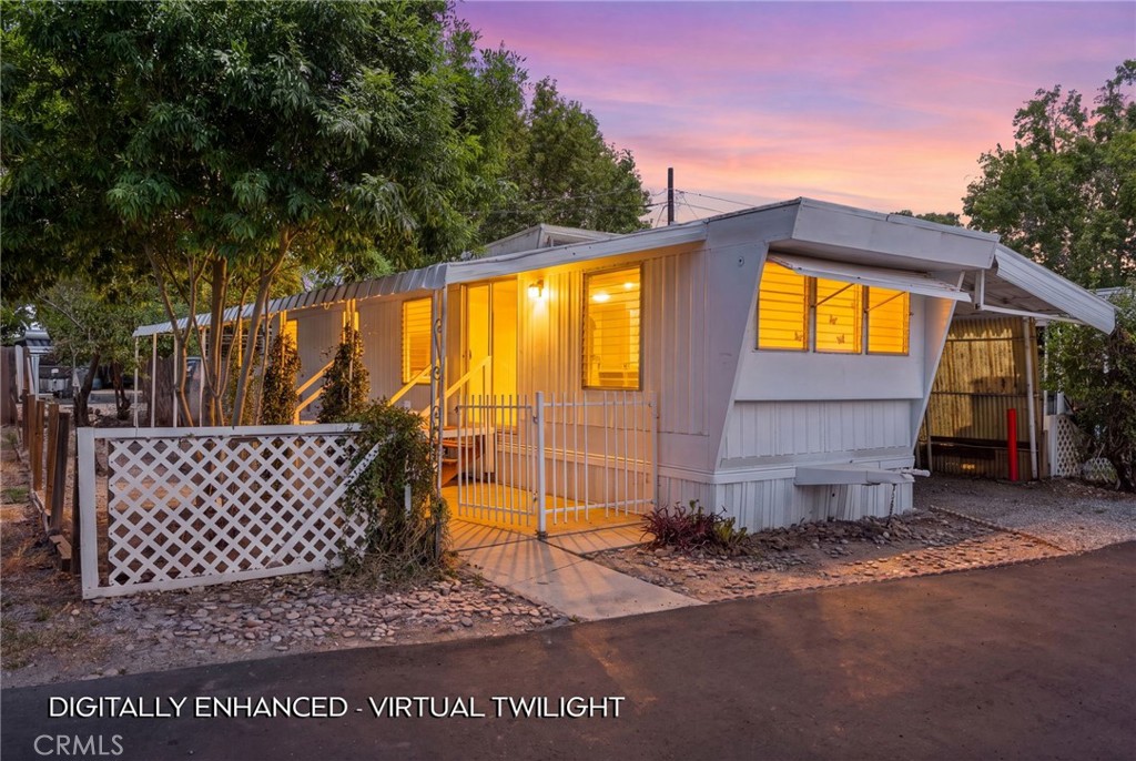 2150 S San Jacinto Avenue 28 Property Photo 2