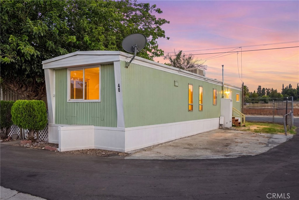 2150 S San Jacinto Avenue 40 Property Photo 1
