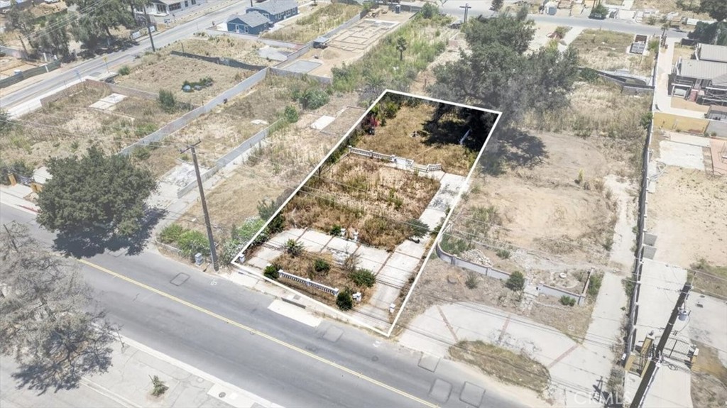 41 E Altadena Property Photo 4