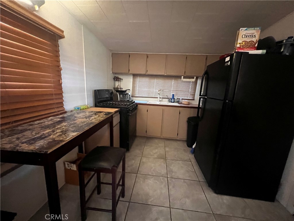 1225 Desert Property Photo 7