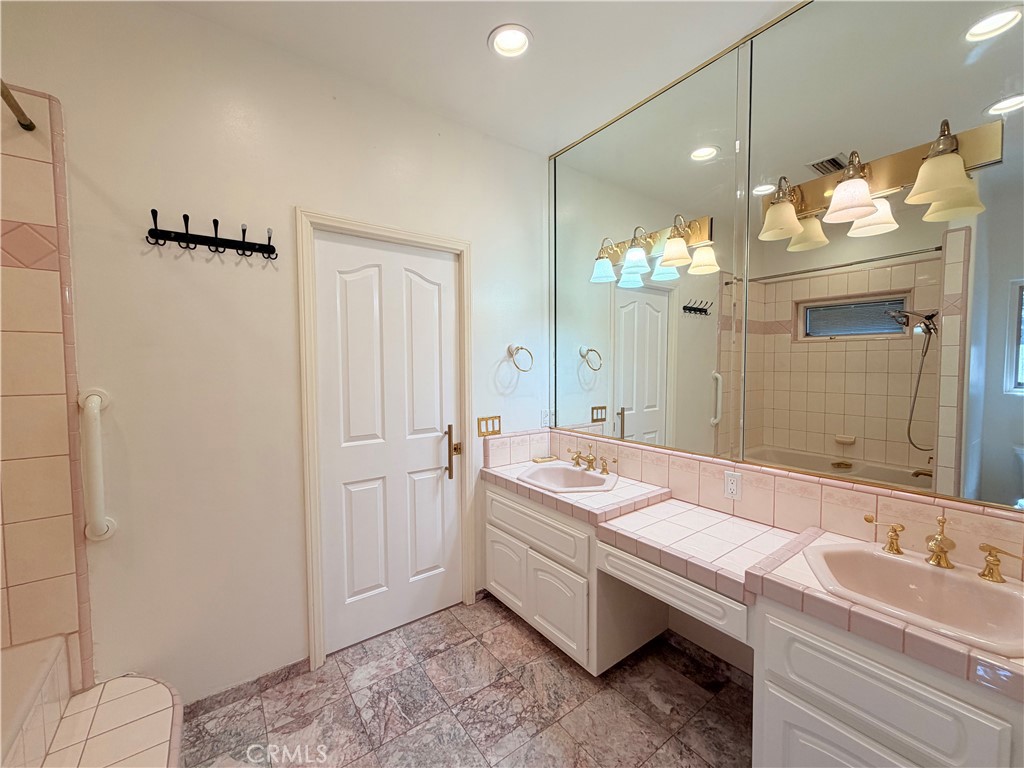 5190 Via Del Valle Property Photo 14