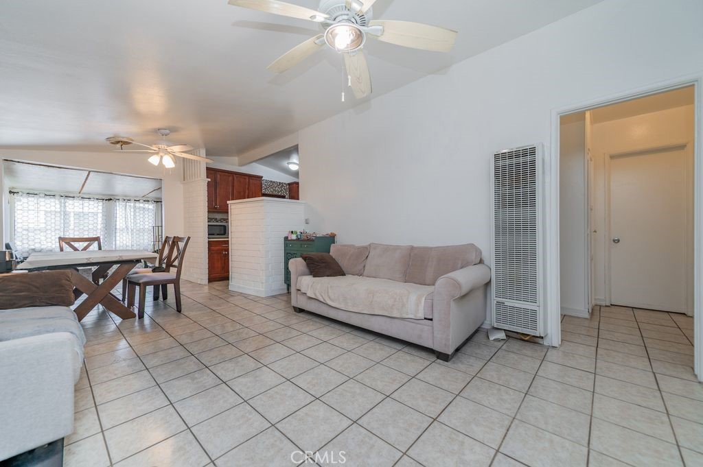 443 N Begonia Property Photo 6