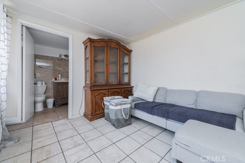443 N Begonia Property Photo 8
