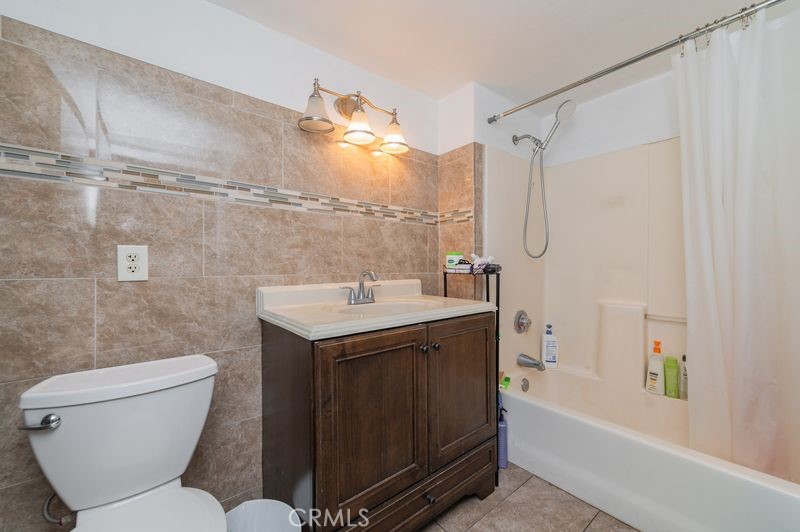 443 N Begonia Property Photo 14