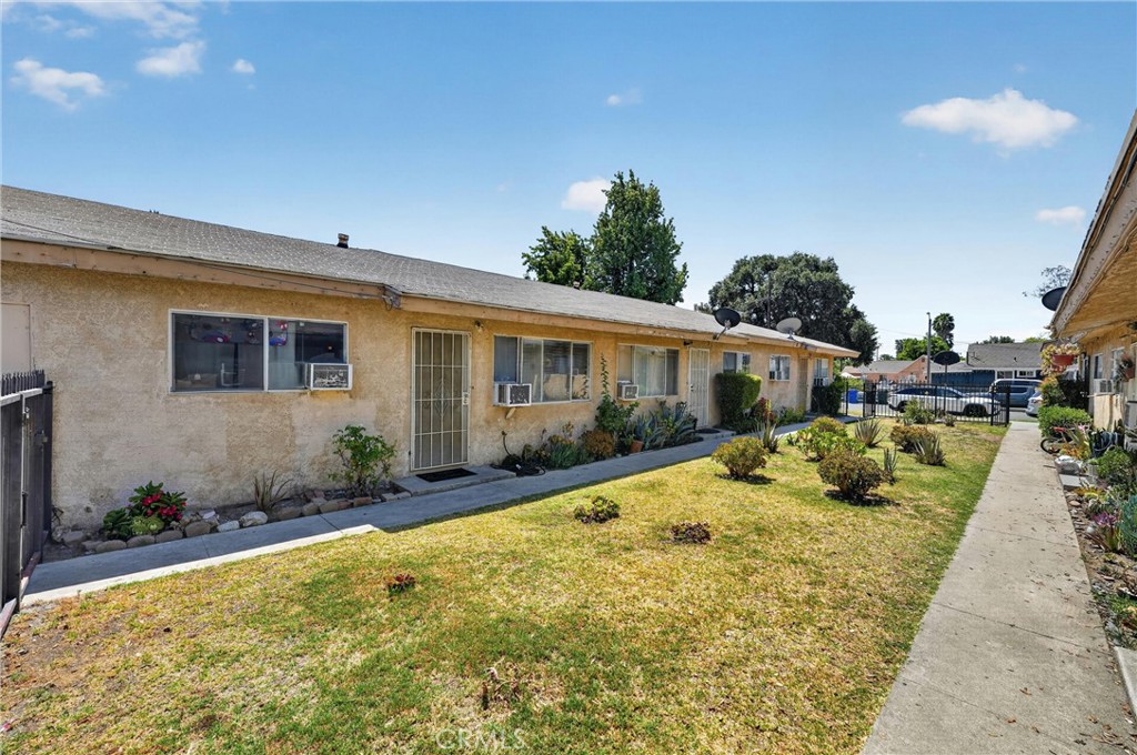 805 E 8th Street Property Photo 5