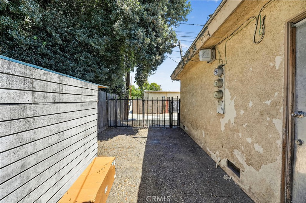 805 E 8th Street Property Photo 20