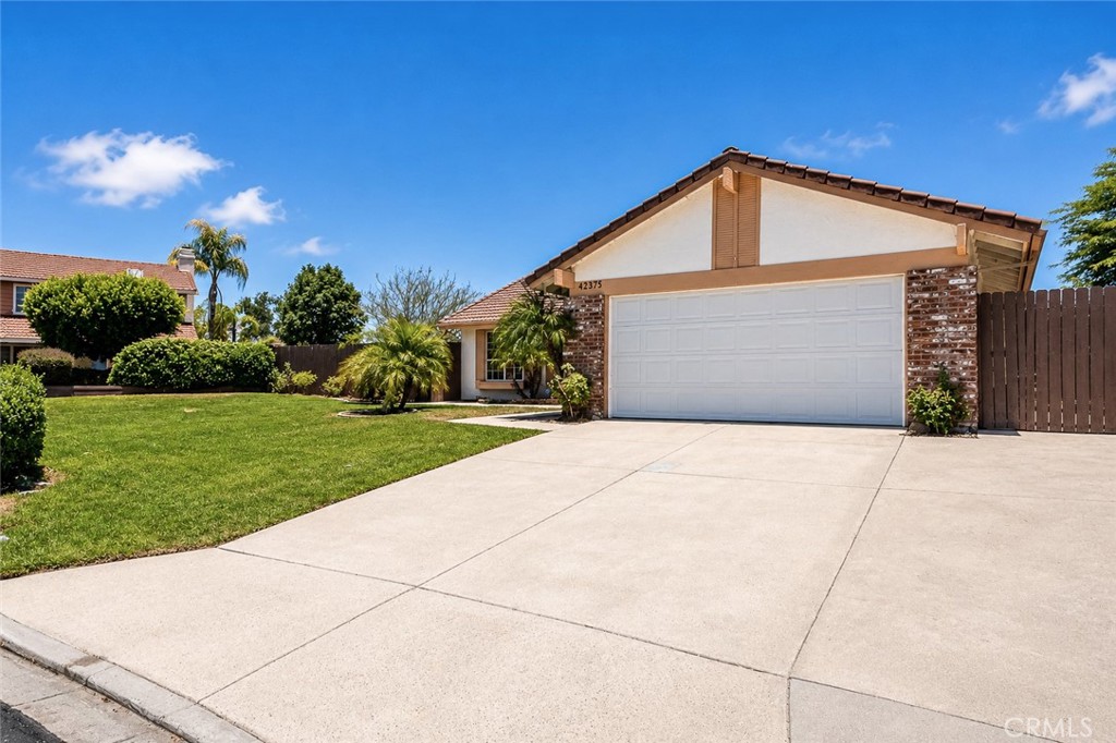 42375 Carino Property Photo 1