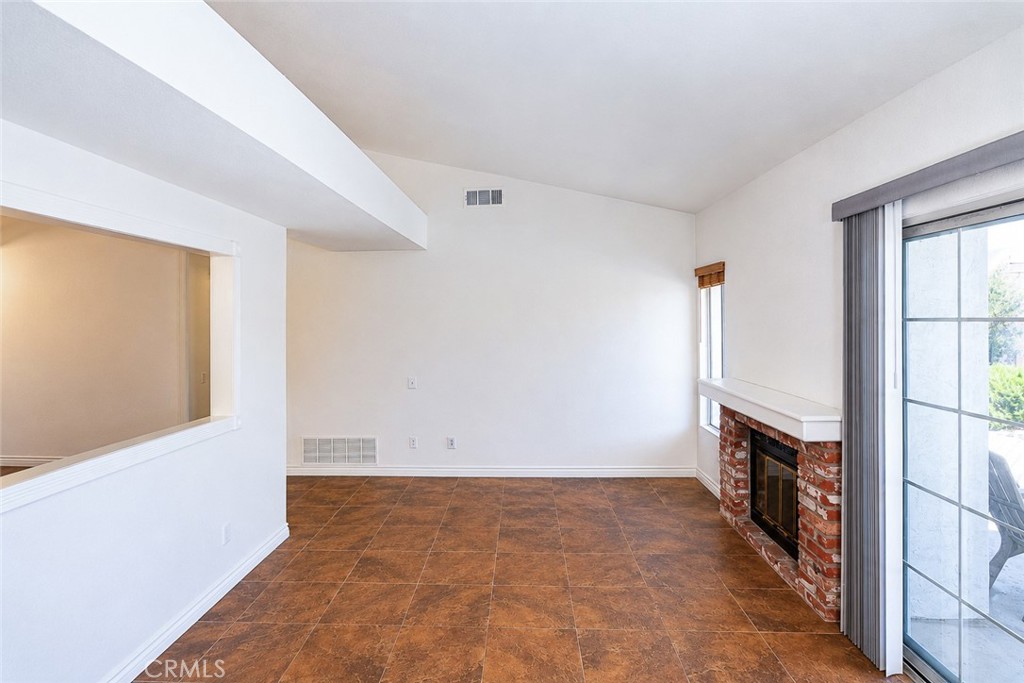42375 Carino Property Photo 7