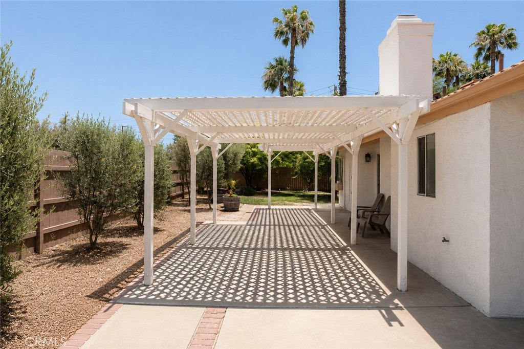 42375 Carino Property Photo 20