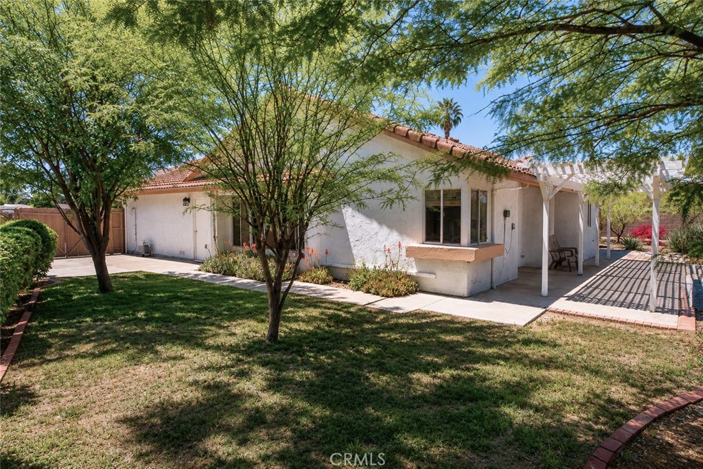 42375 Carino Property Photo 27
