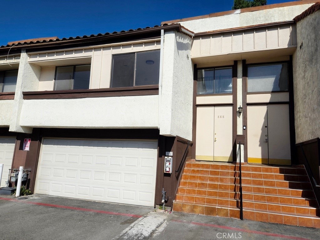 888 S Garfield Property Photo 2