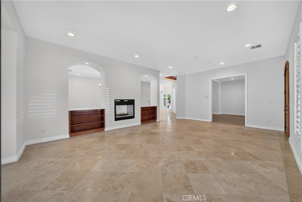 788 Manley Drive Property Photo 8