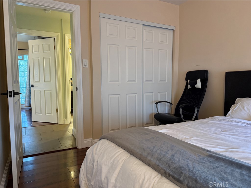 830 N Olive Property Photo 24