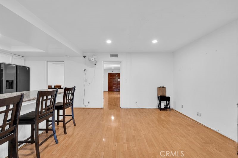 225 N Baltimore A Property Photo 7