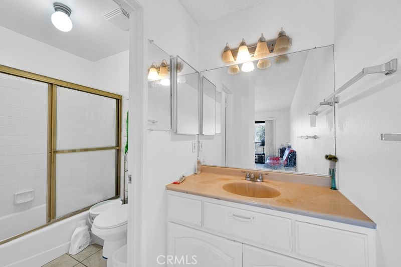 225 N Baltimore A Property Photo 14