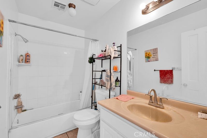 225 N Baltimore A Property Photo 19