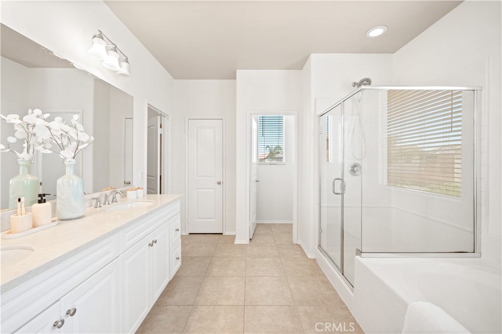 13112 Dancy Street Property Photo 21
