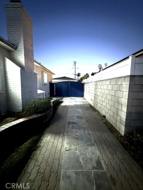 2720 San Francisco Property Photo 28