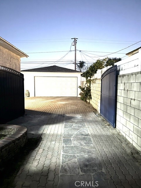 2720 San Francisco Property Photo 29
