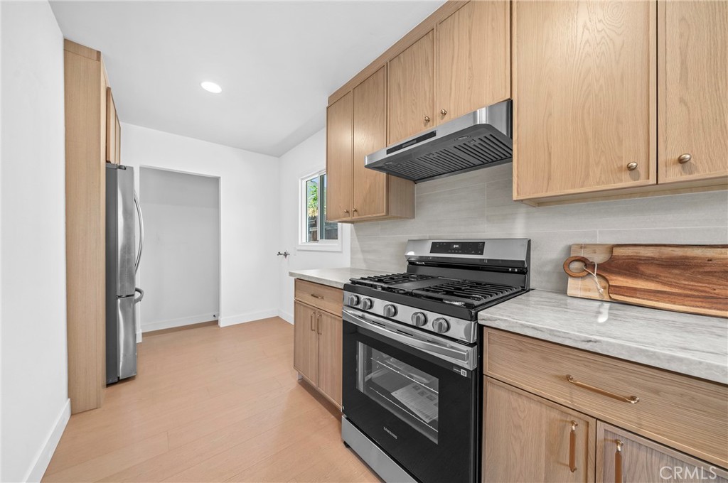 2437 Westmont Property Photo 17