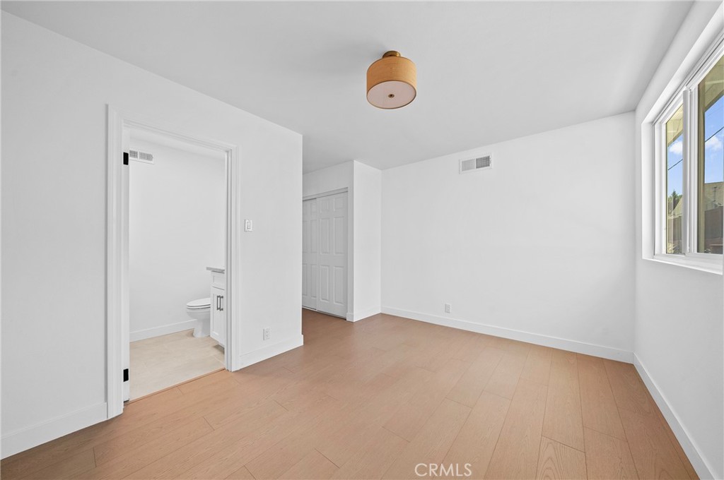 2437 Westmont Property Photo 22