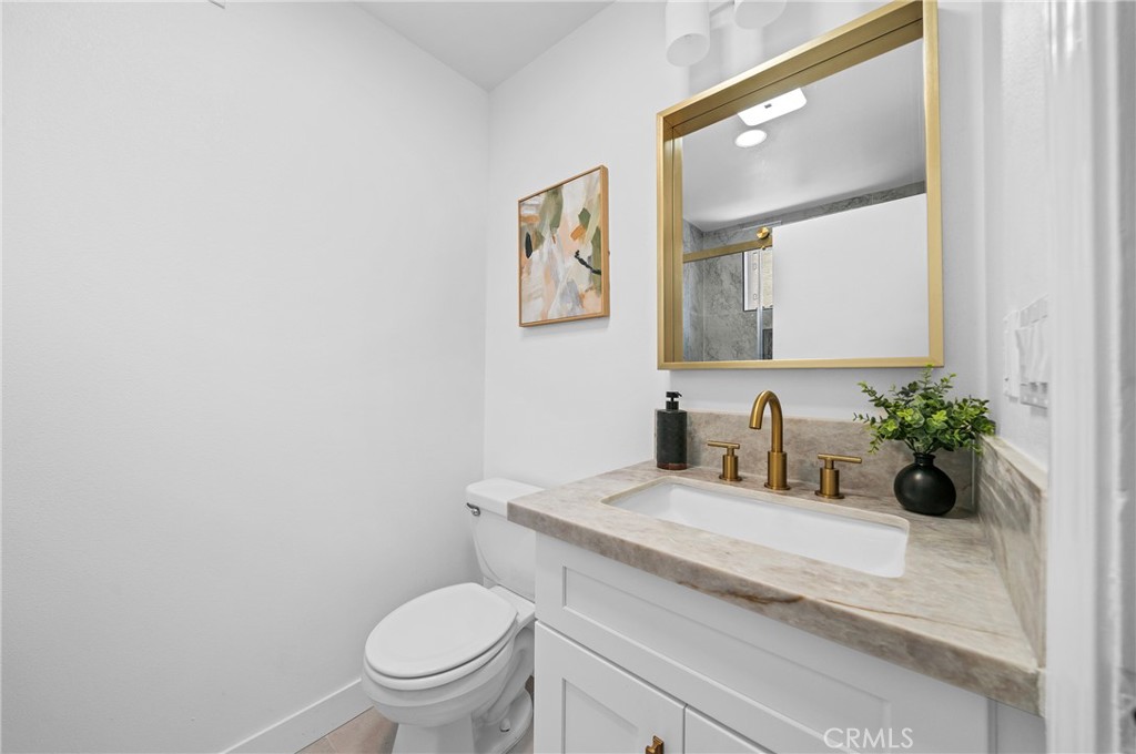 2437 Westmont Property Photo 23