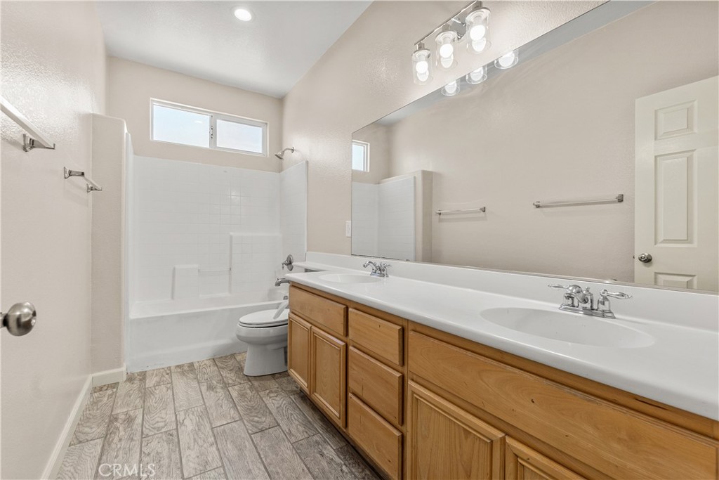 13680 Summit View Street Property Photo 13