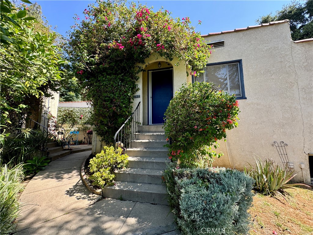 1712 Gillette Crescent A Property Photo 1