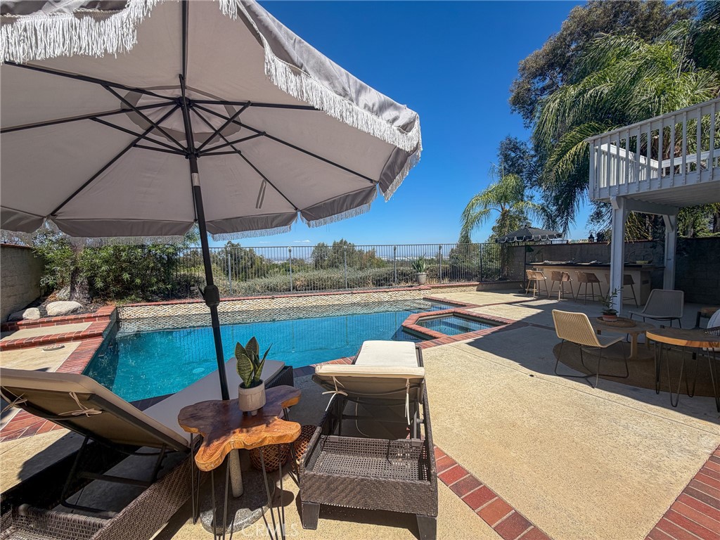 15657 Ladera Vista Property Photo 1