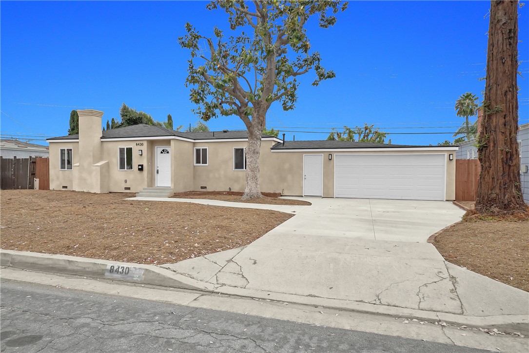 8430 Manzanar Avenue Property Photo 3