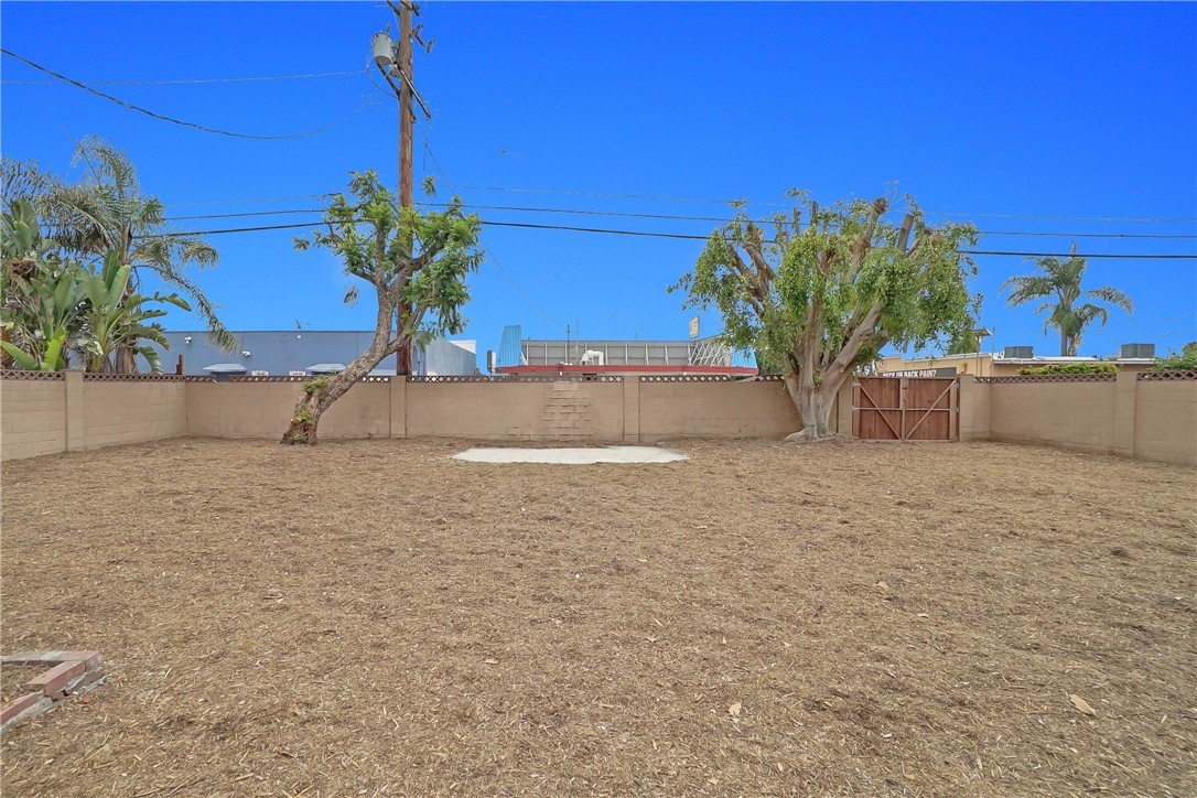 8430 Manzanar Avenue Property Photo 10