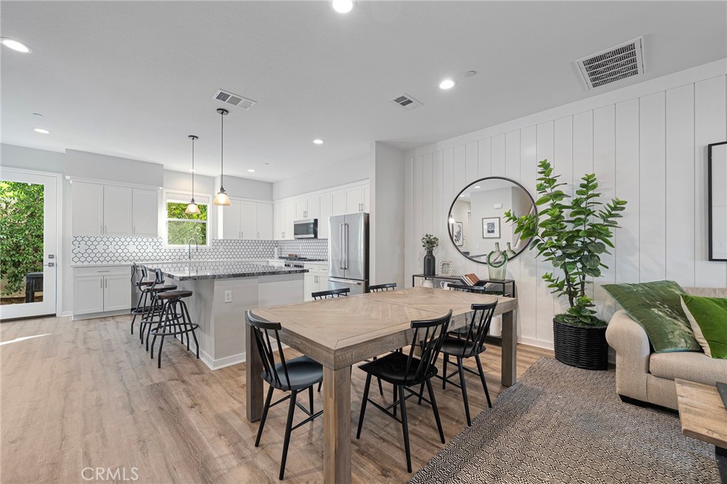 786 Francesca Property Photo 5