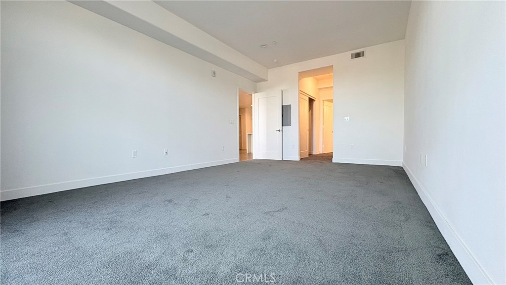 56 E Duarte Road #320 Property Photo 7