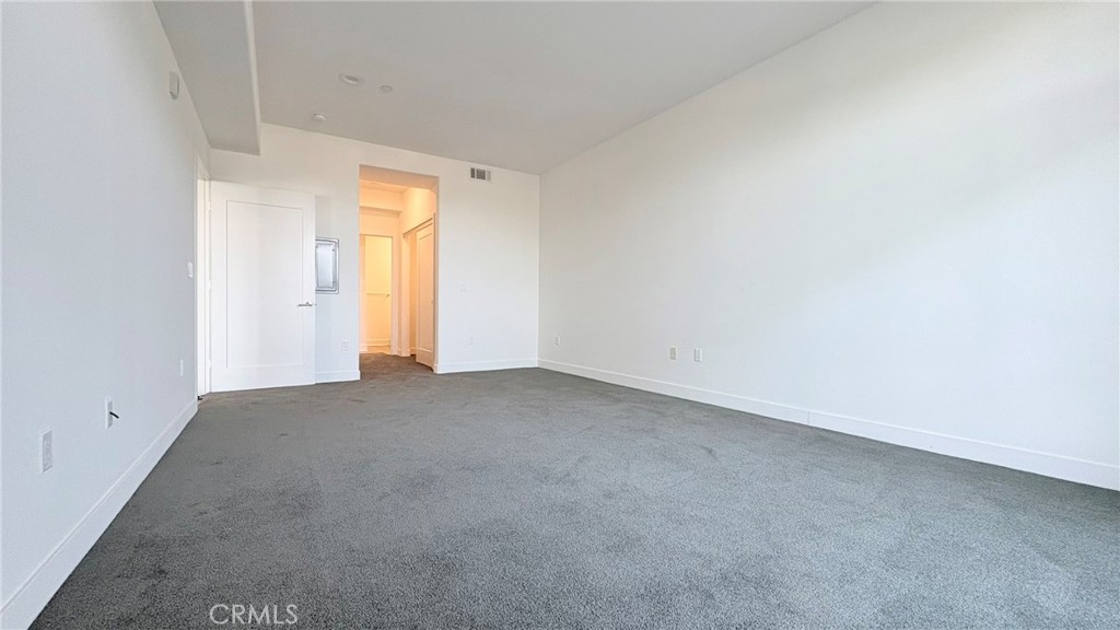 56 E Duarte Road #320 Property Photo 8